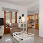 Aggeliki's House Kamarai